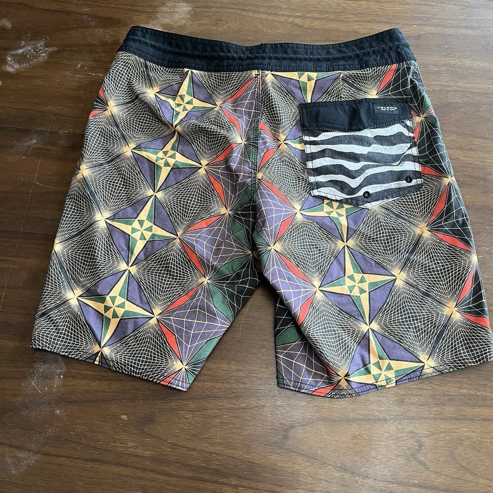 Volcom Swim Shorts Mens 31 Psychedelic Geometric Mod Board Trunks Y2K Surf Skate
